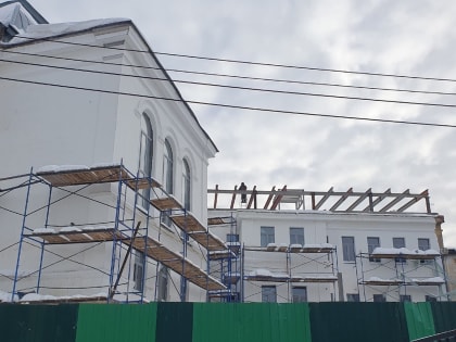 В зоне ЮНЕСКО в Ярославле бывшую гостиницу перестраивают под жилой дом