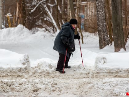 Миссия «пройти через жижу». Как спальный район Ярославля выживает в снежном месиве. Фоторепортаж