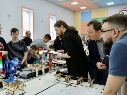 Ярославские кванторианцы заняли 1 место в межрегиональном хакатоне по робототехнике