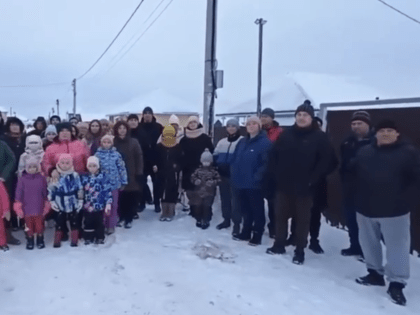 Жители Резинотехники записали обращение к мэру и губернатору из-за запаха