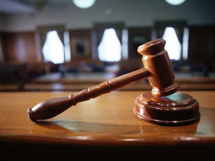 Ярославец подал в суд иск о взыскании с тещи 100 тысяч рублей за удар в плечо на глазах у жены и ребенка