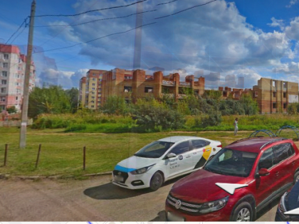 В ярославском Брагино не могут снести бесхозный недострой