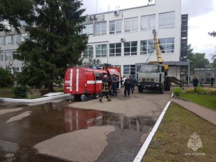 В Ярославле горело заводоуправление лакокрасочного предприятия
