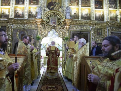 В ЯКОВЛЕВСКО-БЛАГОВЕЩЕНСКОМ ХРАМЕ ЯРОСЛАВЛЯ ПОЧТИЛИ ПАМЯТЬ АПОСТОЛА ИАКОВА