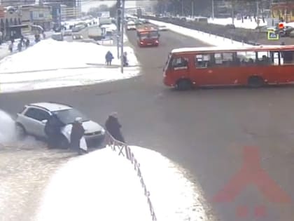 Ярославская пенсионерка взыскала 600 тысяч за ДТП, укоротившее её ногу