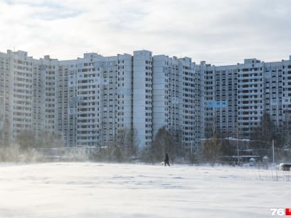 От этих дворов веет холодом: рассматриваем панельные дома-гиганты на окраине Ярославля