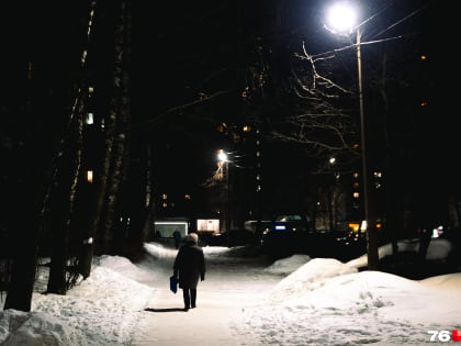 Одинокие фонари и пугающая тьма: ловим ностальгию в вечерних дворах Ярославля