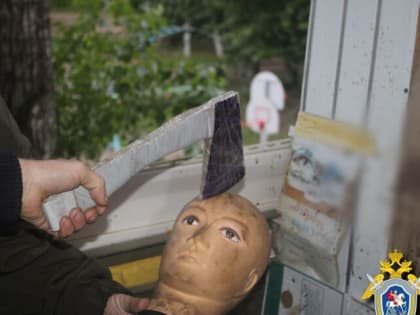 На балконе дома на Машиностроителей нашли тело