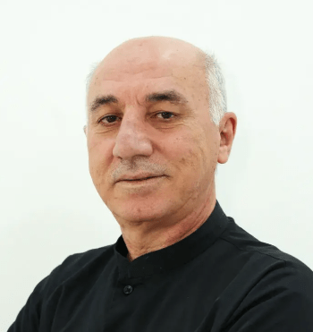Dr. Kaser Mahmoud Al Sayed, Dentistry at Achira Deira Medical Center