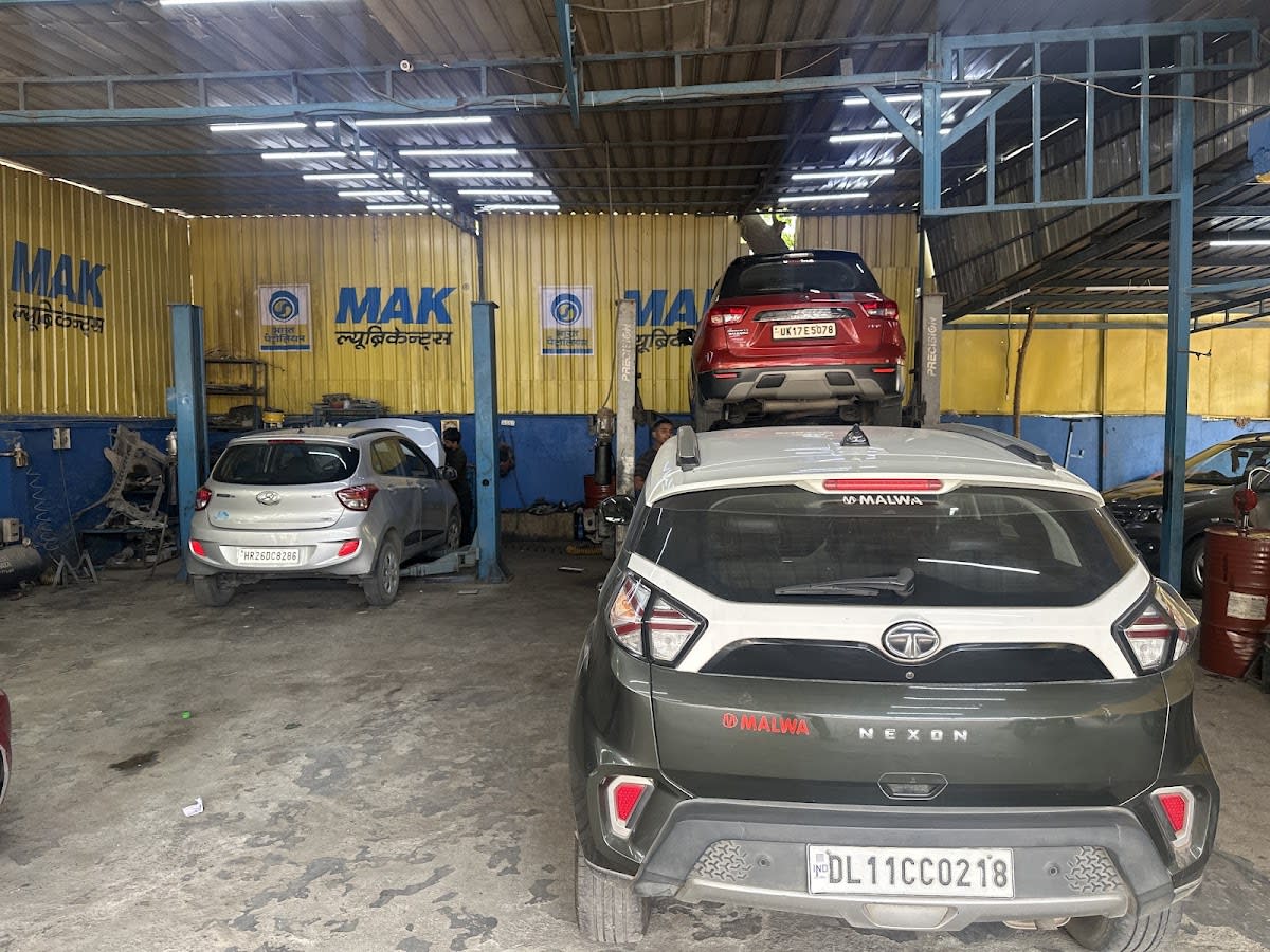 Ishwar Motors Bisrakh thumbnail 3