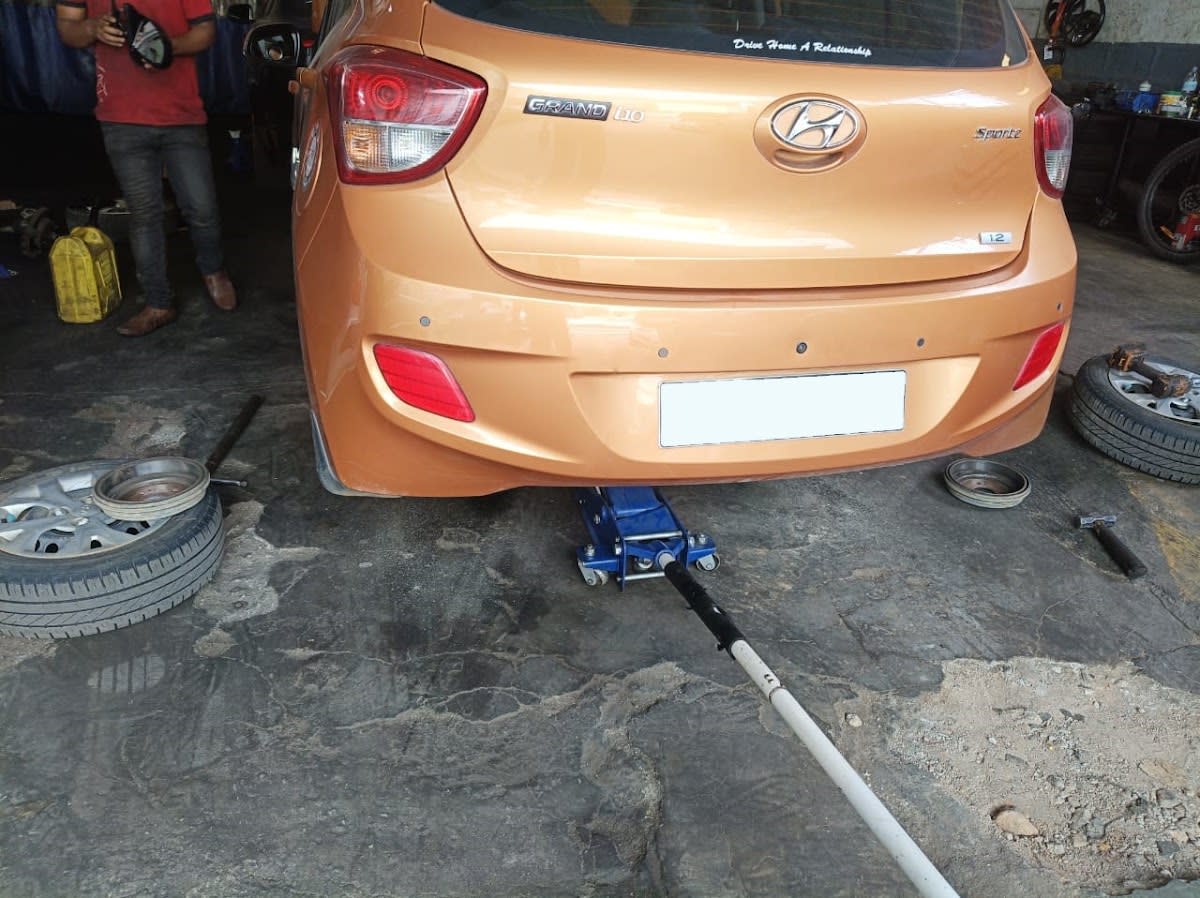 GoMechanic Premium The Car Service Center thumbnail 3