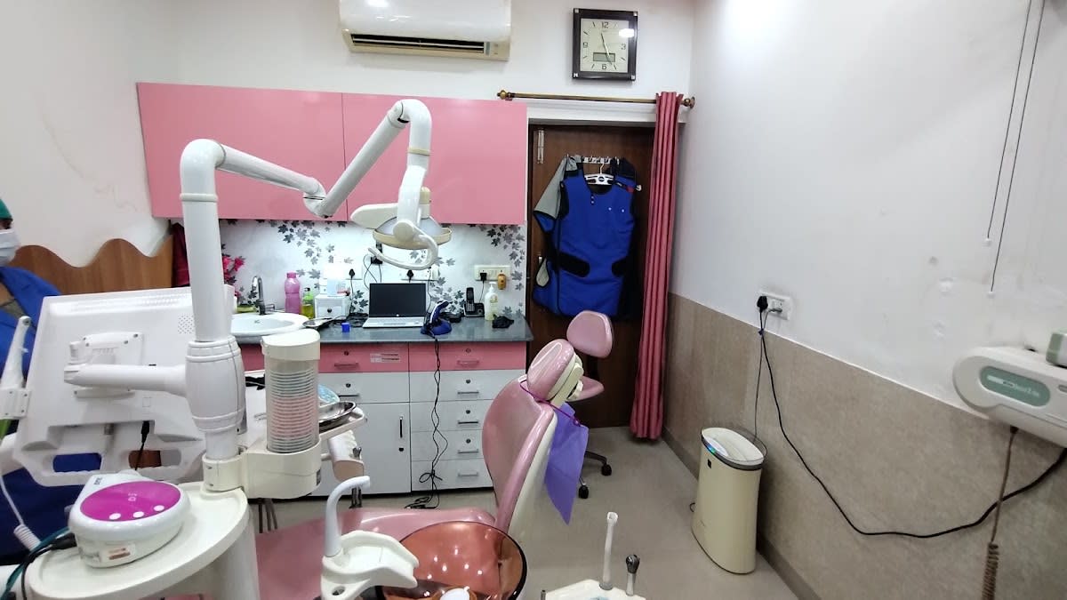 Dr Naina's Smileline Dental Clinic thumbnail 3