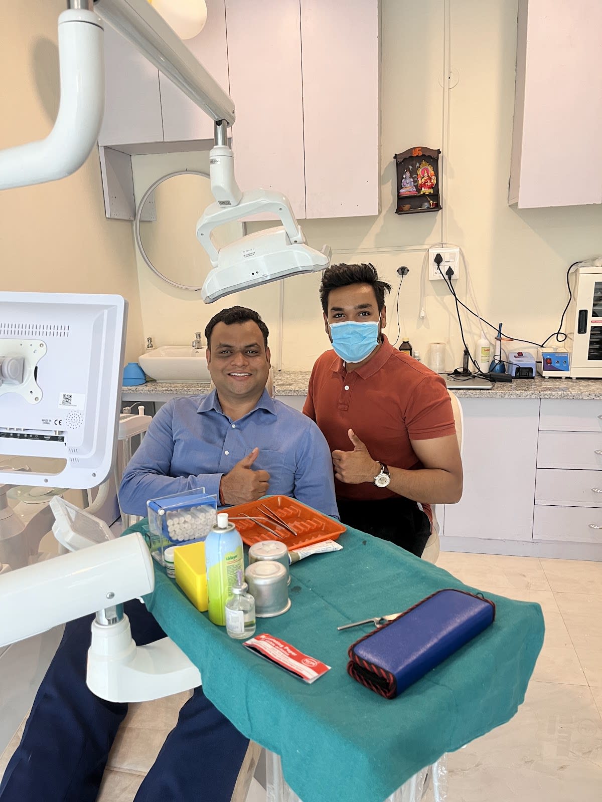 Radiant Roots Dental And Implant Clinic |Dentist In Techzone 4| Root Canal Treatment (RCT)| Extraction| thumbnail 3