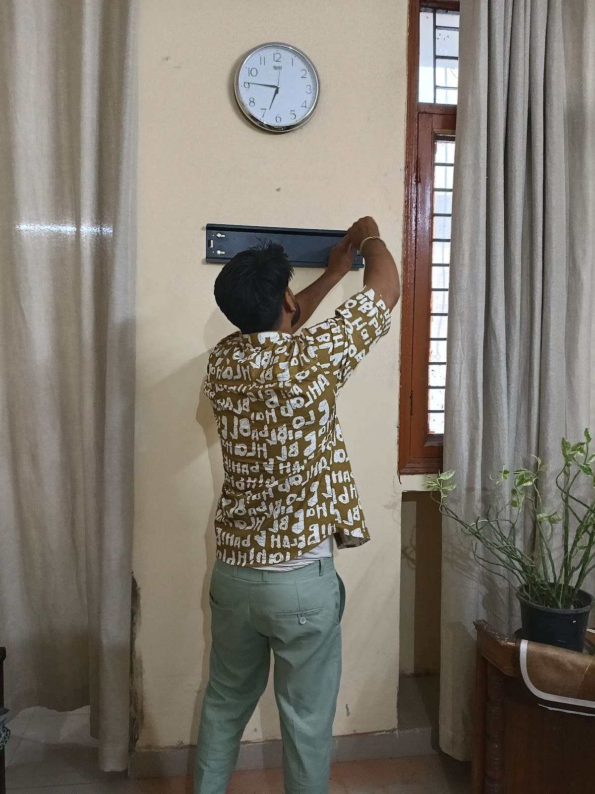 Electrician Bhuvnesh Sharma photo 4