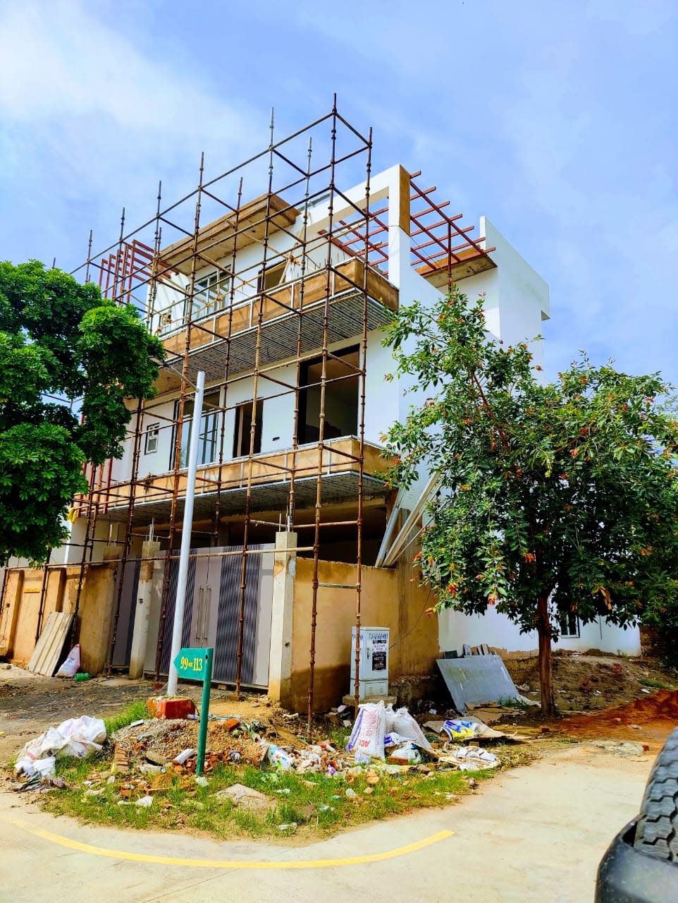 Aarna Constructions & Interiors thumbnail 2