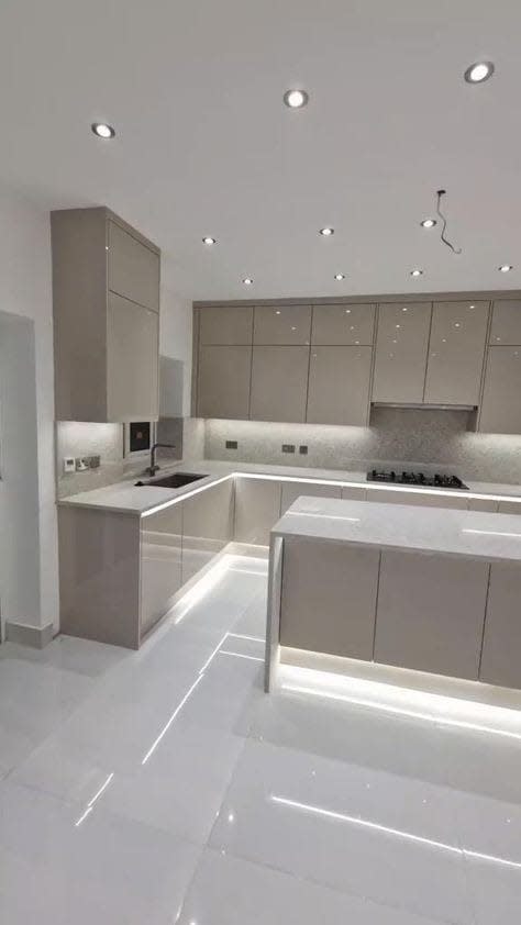 Sf Luxury Interior thumbnail 2