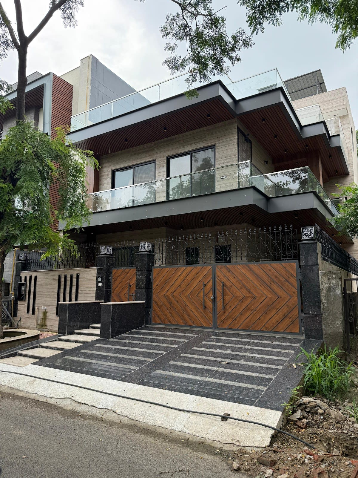 Property Solutions | Greater Noida Property Dealer photo 1