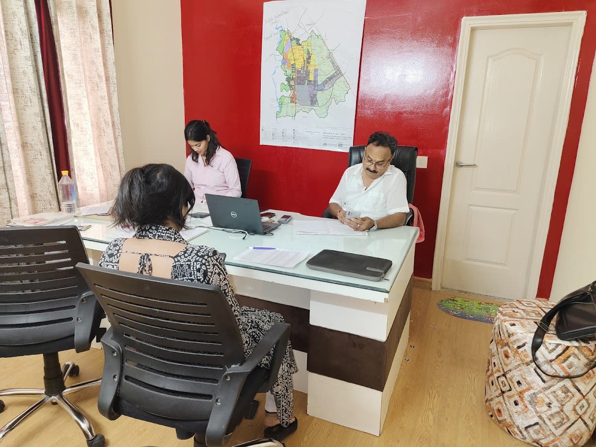 Jewar City Property thumbnail 2