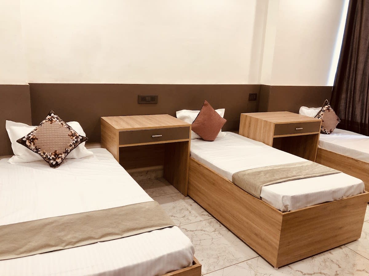 Zostie Premium Girls Hostel - Near GL Bajaj College photo 5