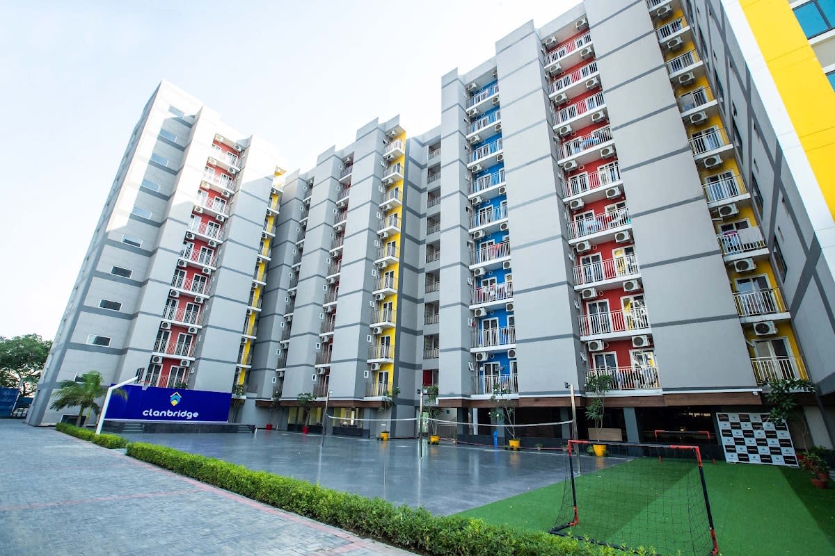 Clanbridge Living - Girls PG In Greater Noida