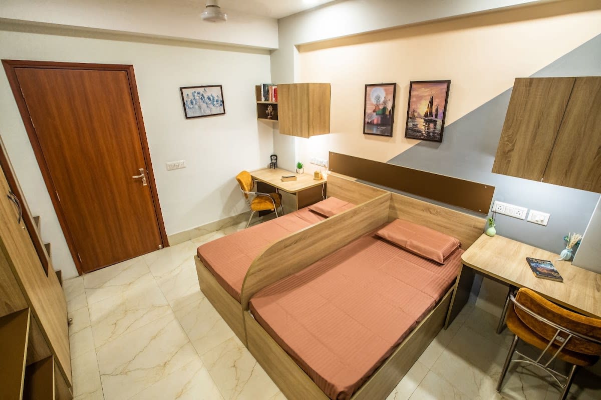 Clanbridge Living - Girls PG In Greater Noida thumbnail 2