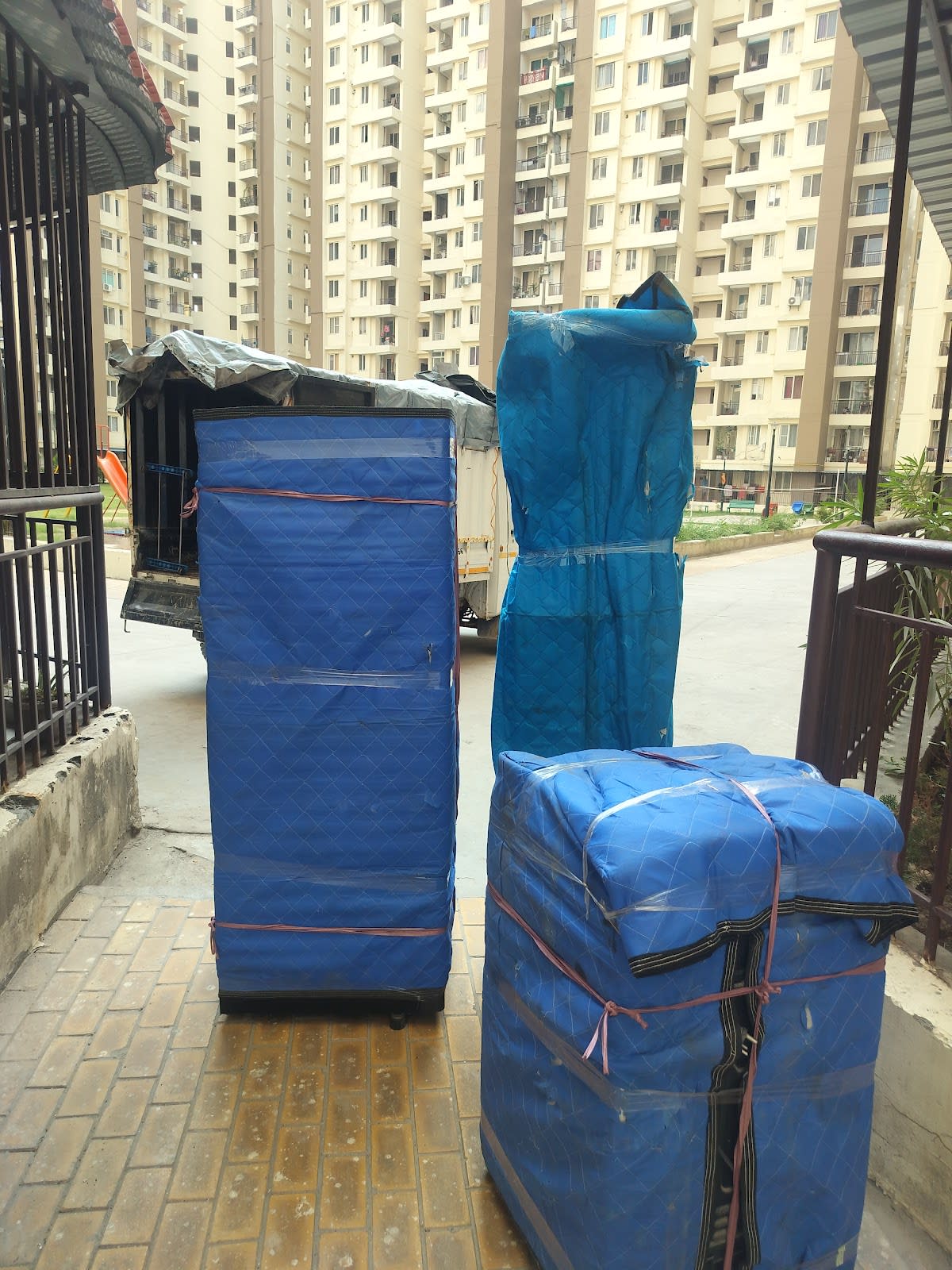Hello Packers And Movers Greater Noida thumbnail 3