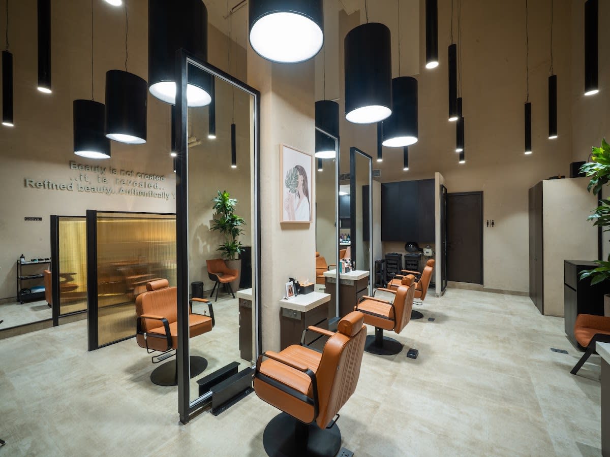 Hair Candy Luxury Salon (Greater Noida)