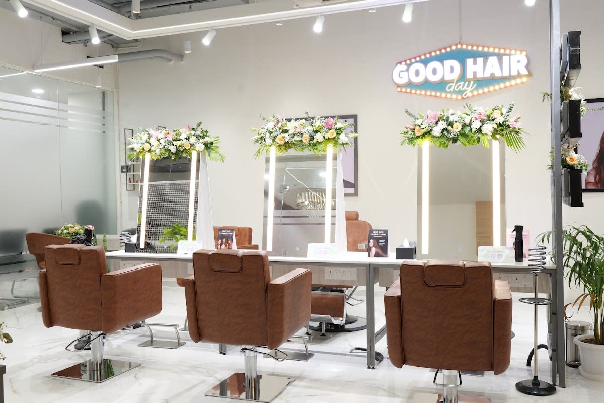 Lakme Salon, Omaxe Cannaught Place, Greater Noida