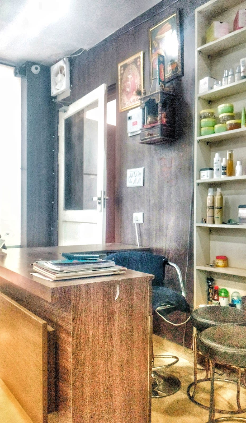 Shades A Unisex Salon photo 5