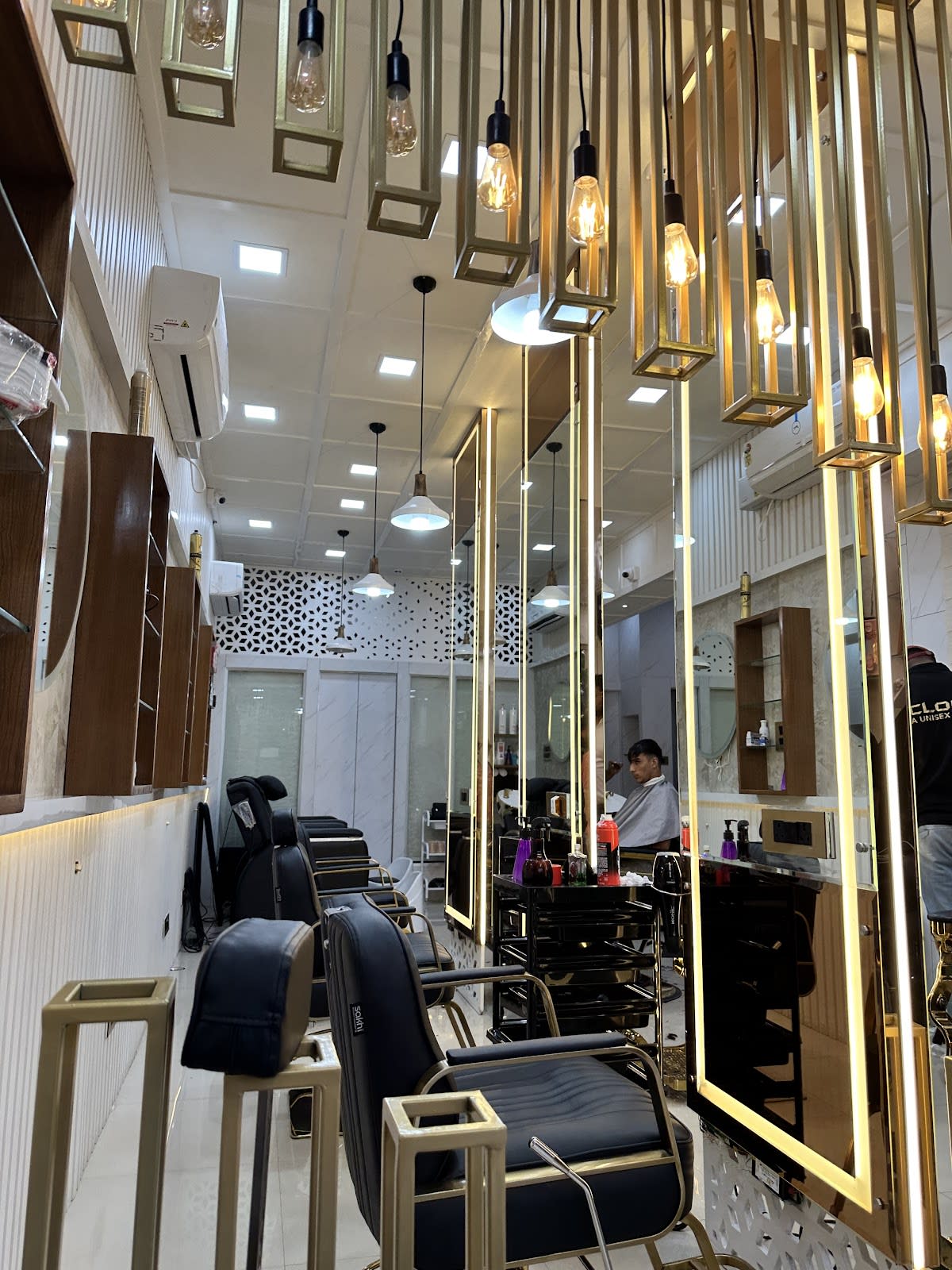 Clone A Unisex Salon photo 1