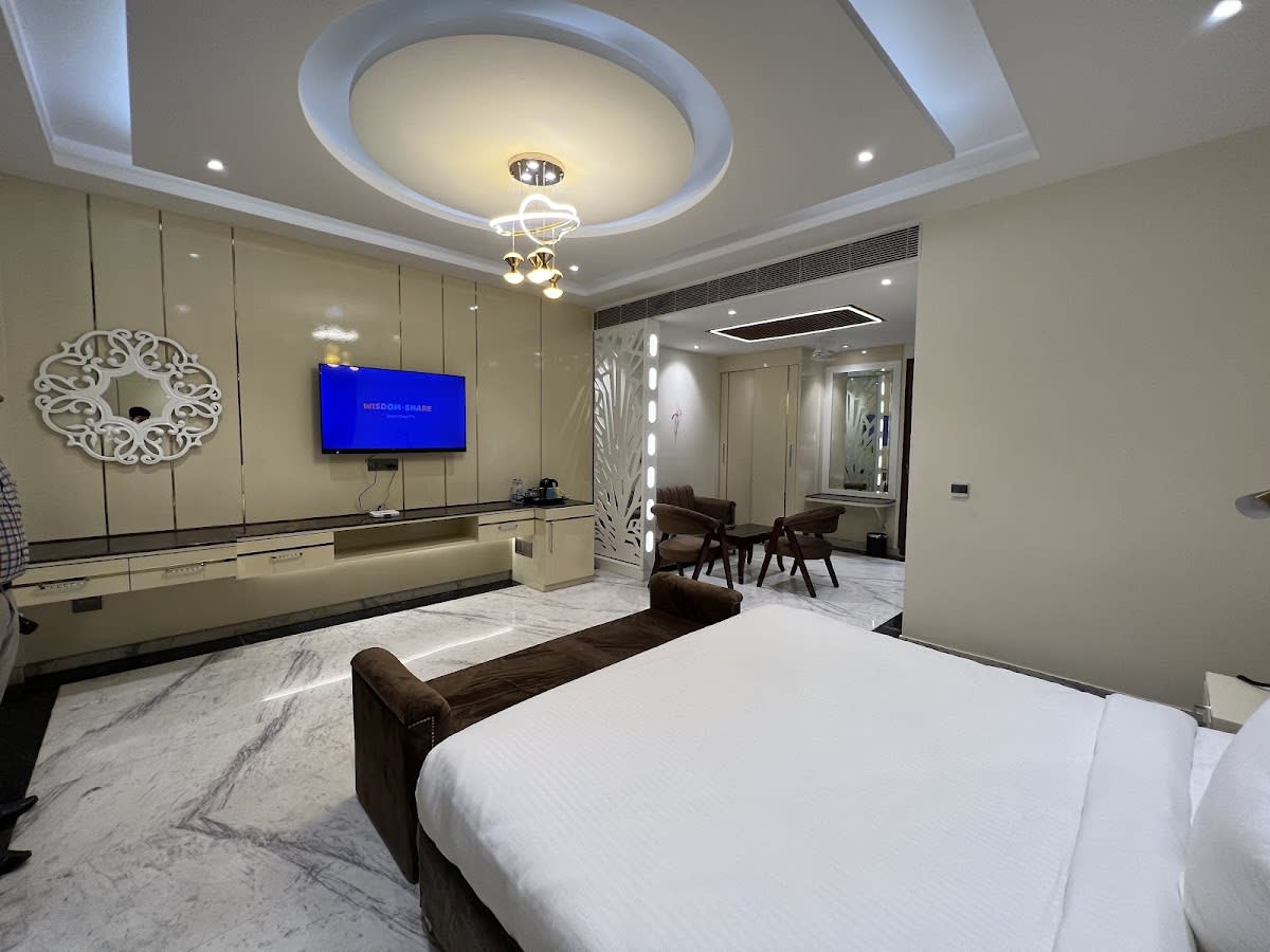 Lime Tree Hotels Greater Noida photo 2