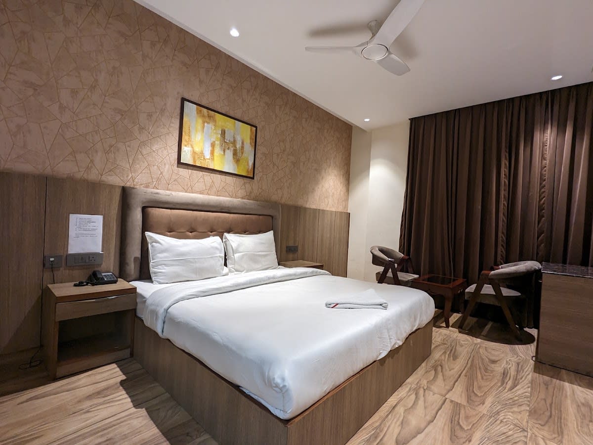 Lime Tree Hotels Greater Noida photo 3