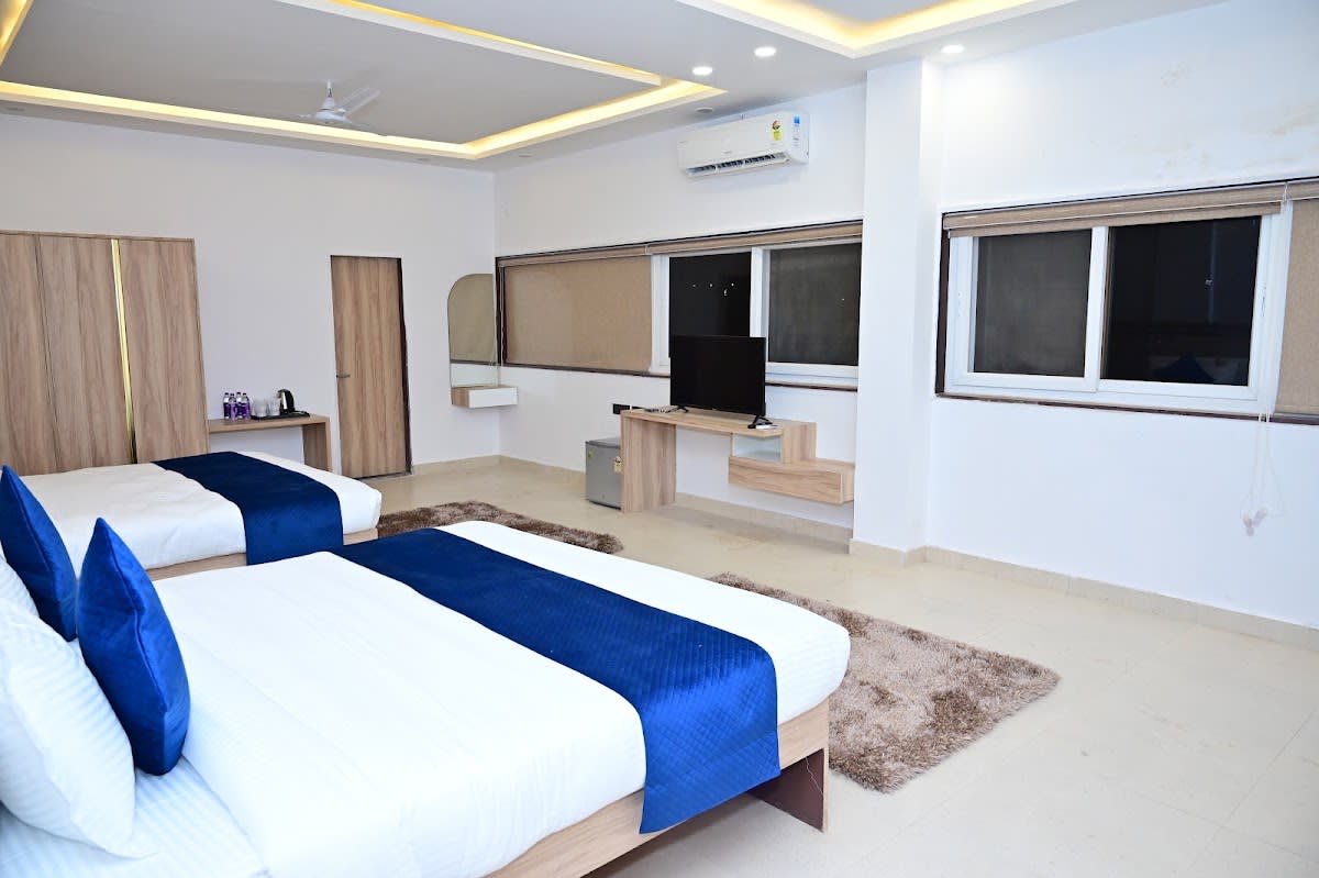 The Dwelling Inn Hotel photo 2