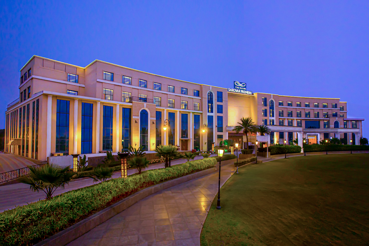 Gaurs Sarovar Premiere Hotel - Gaur City