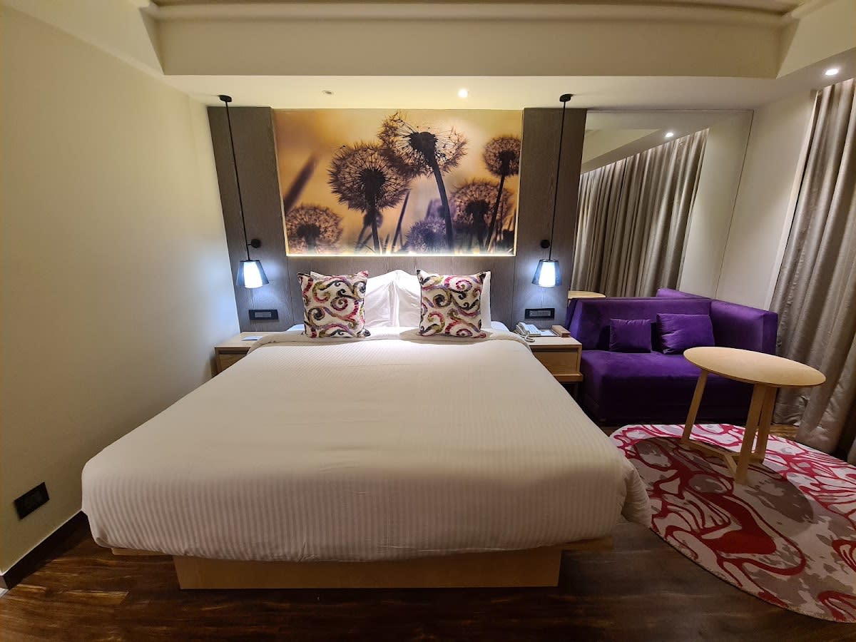 Gaurs Sarovar Premiere Hotel - Gaur City photo 2
