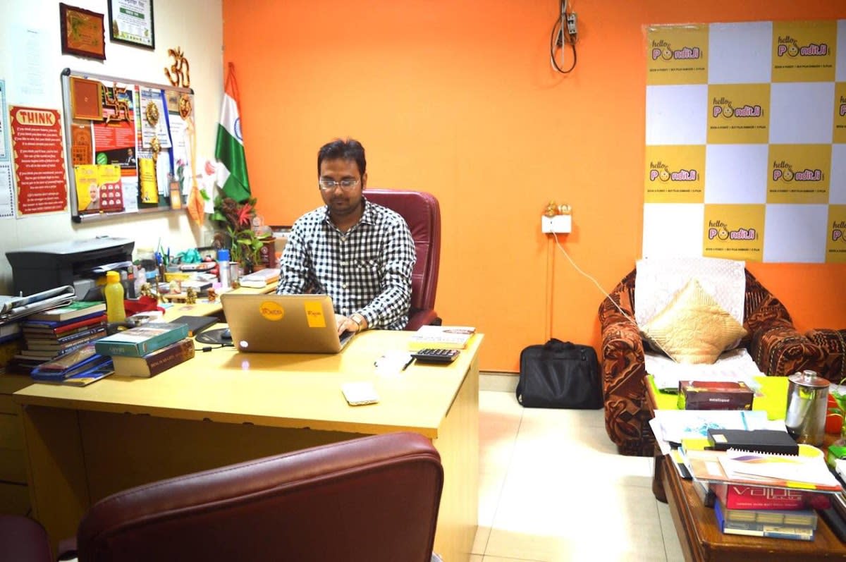 Astrologer Akarsh Raj photo 1