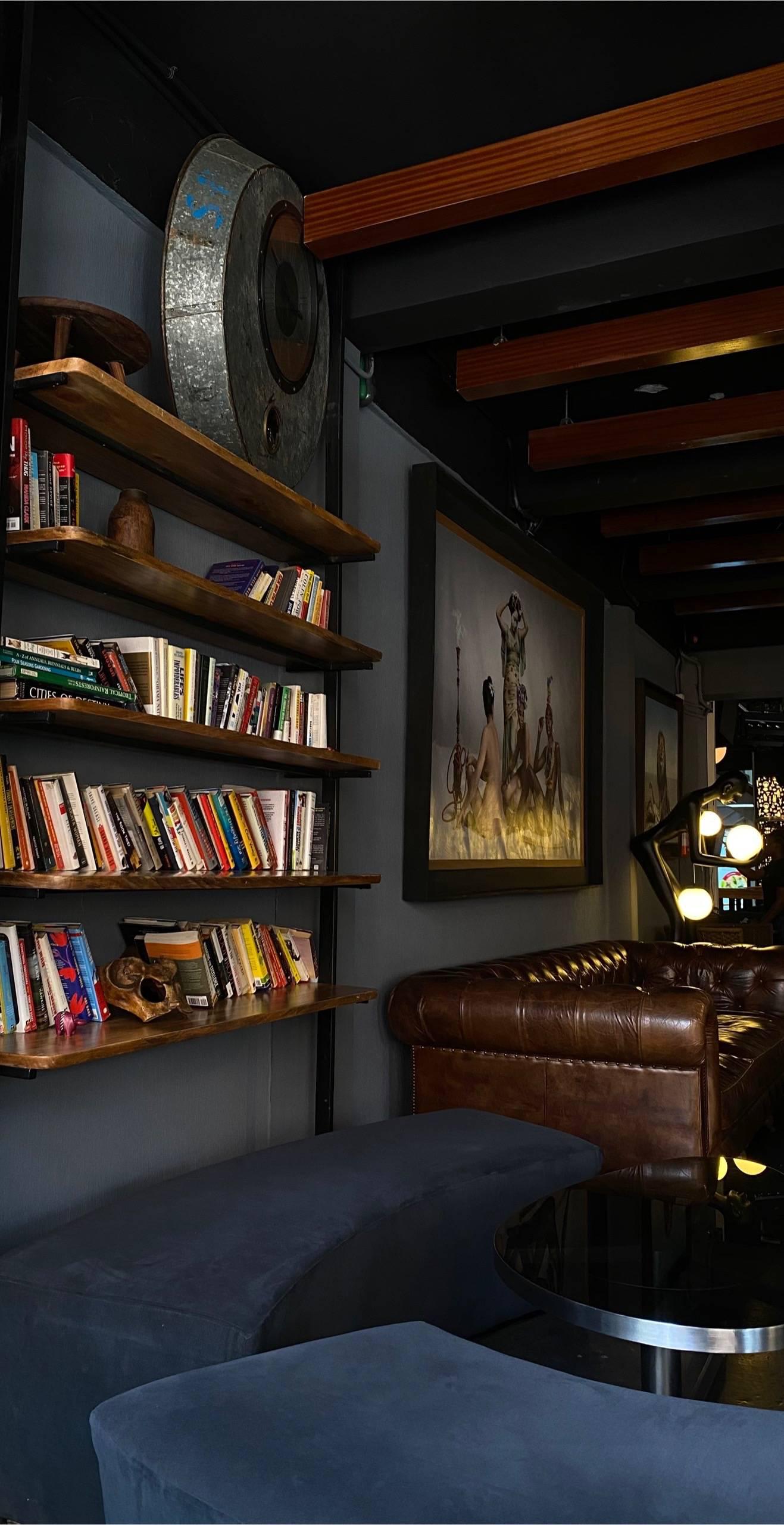 Cafe AMKA Interior
