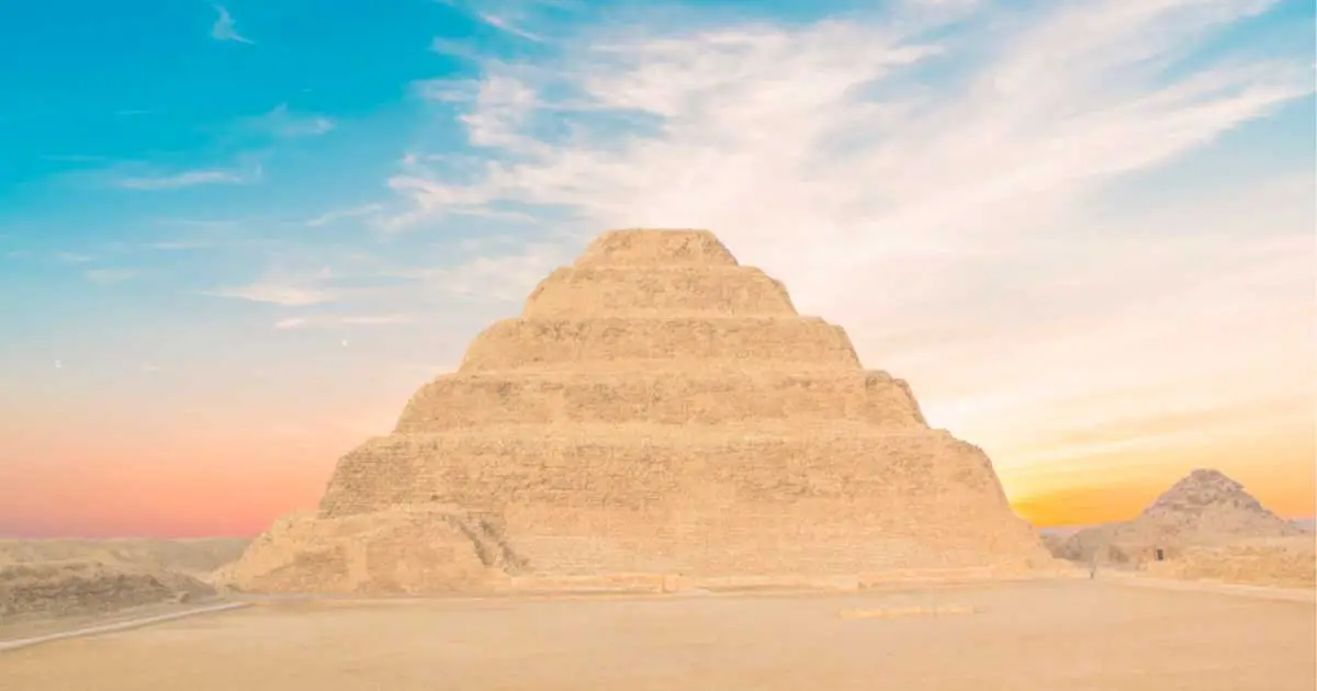 Discover the Fascinating History of Pyramids Wonder of the World