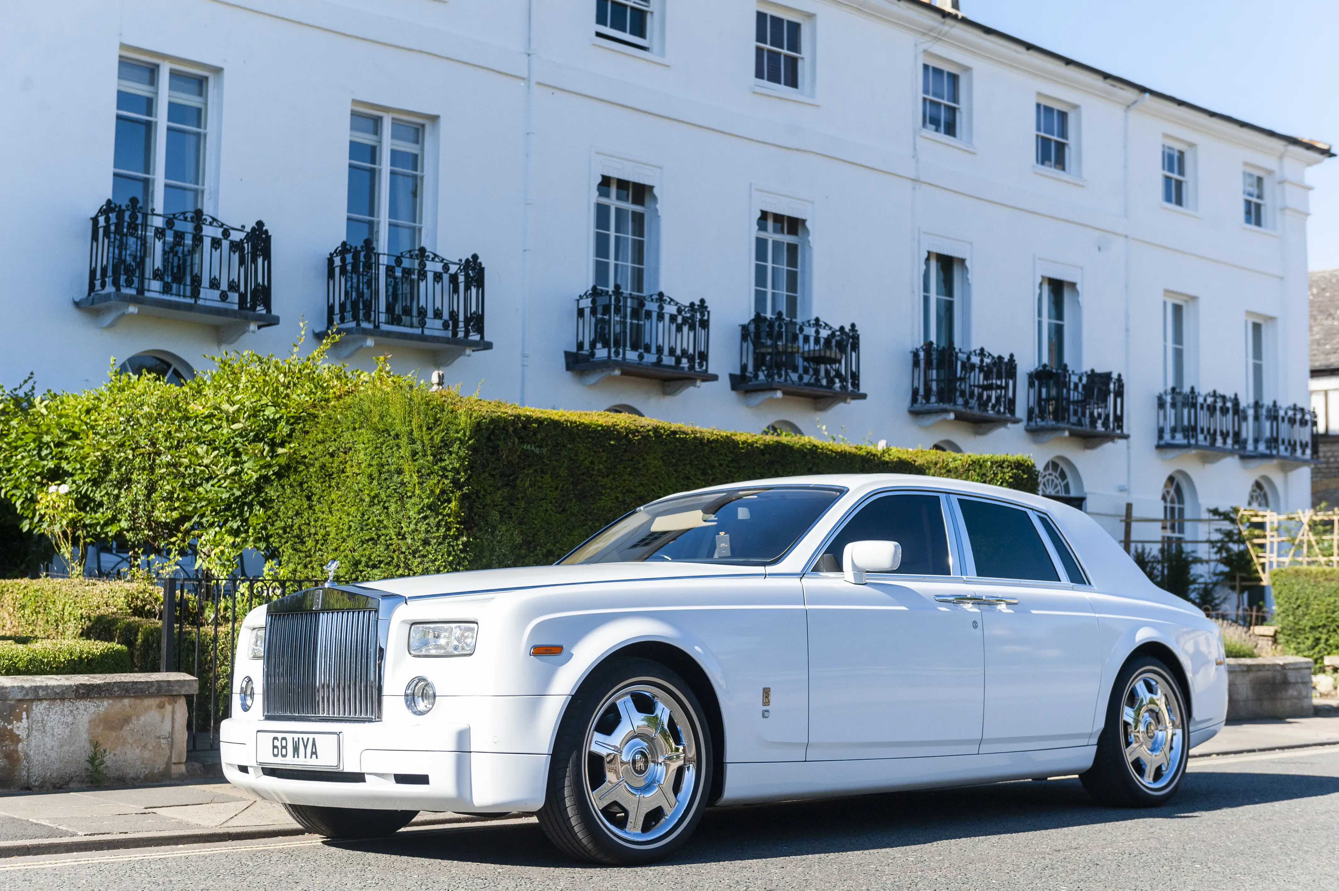 Introduction to the White Rolls Royce Phantom