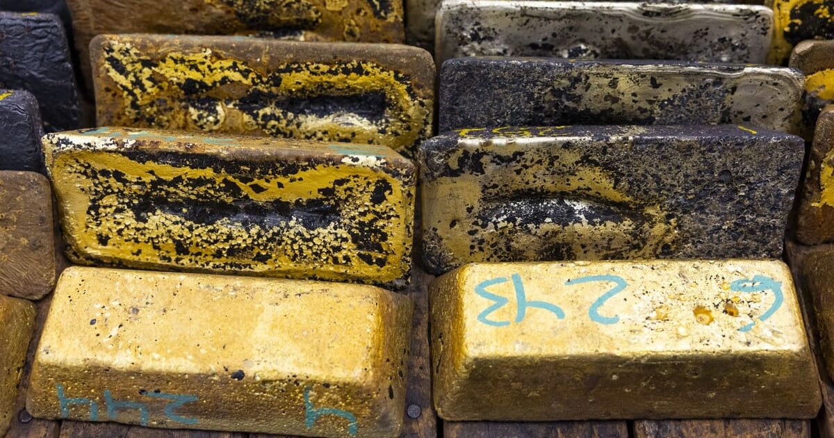 Gold Mining Consolidation: Why the $7.7B Regis-Vault Merger Impacts India Stocks