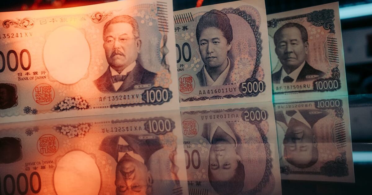 Japan Yen Intervention: How BoJ's 'Data Fog' Triggers FII Outflows in India