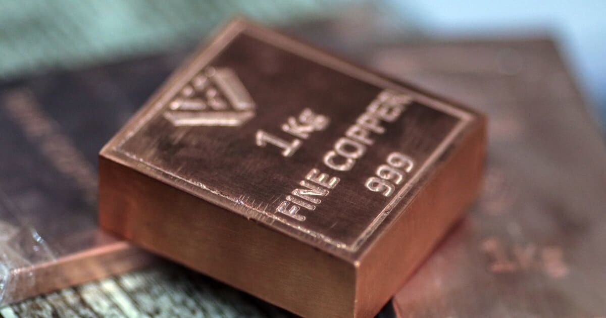 Aluminum Surge: China Cuts, Mideast Chaos Fuel 4-Year Highs. Indian Stocks React.