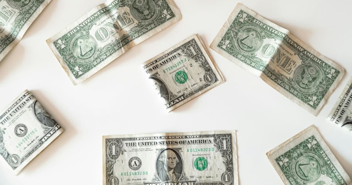 Crypto ETF Outflows Halt: What This Means for Indian Markets and Fintech Stocks