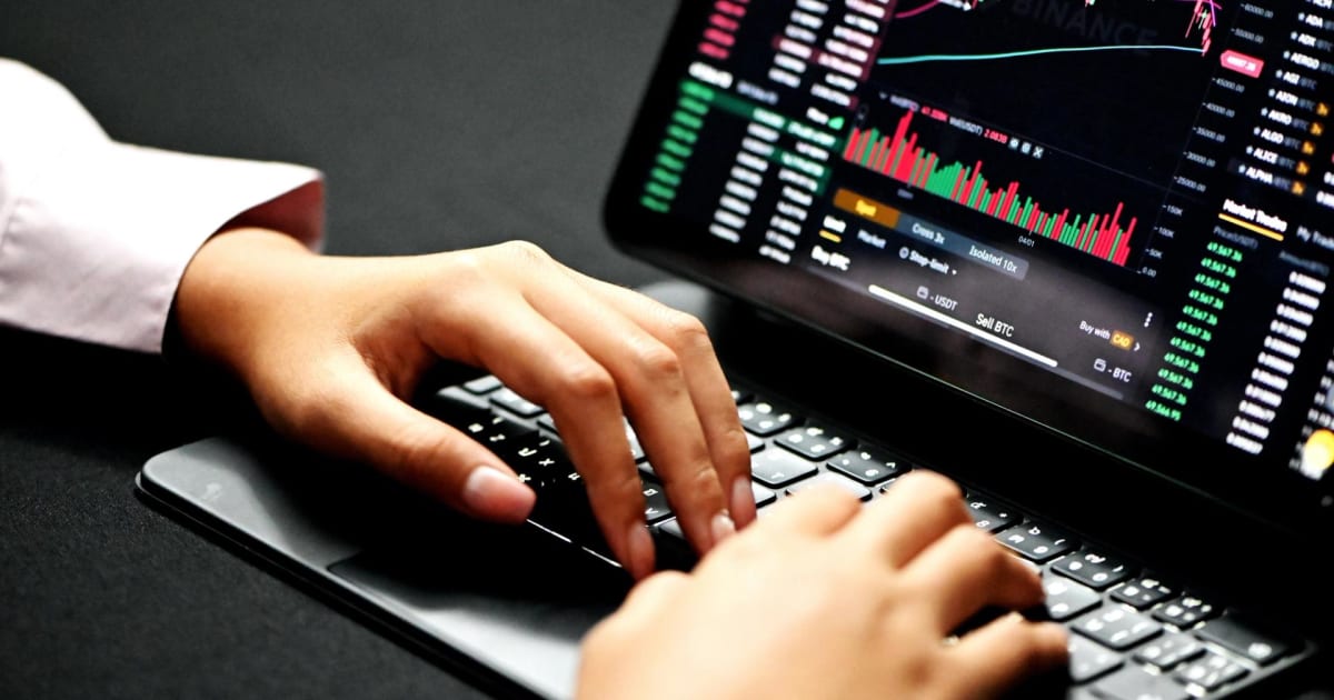 Bitcoin ETF Stagnation: Why the 'Trump Trade' is Fading for Indian Investors