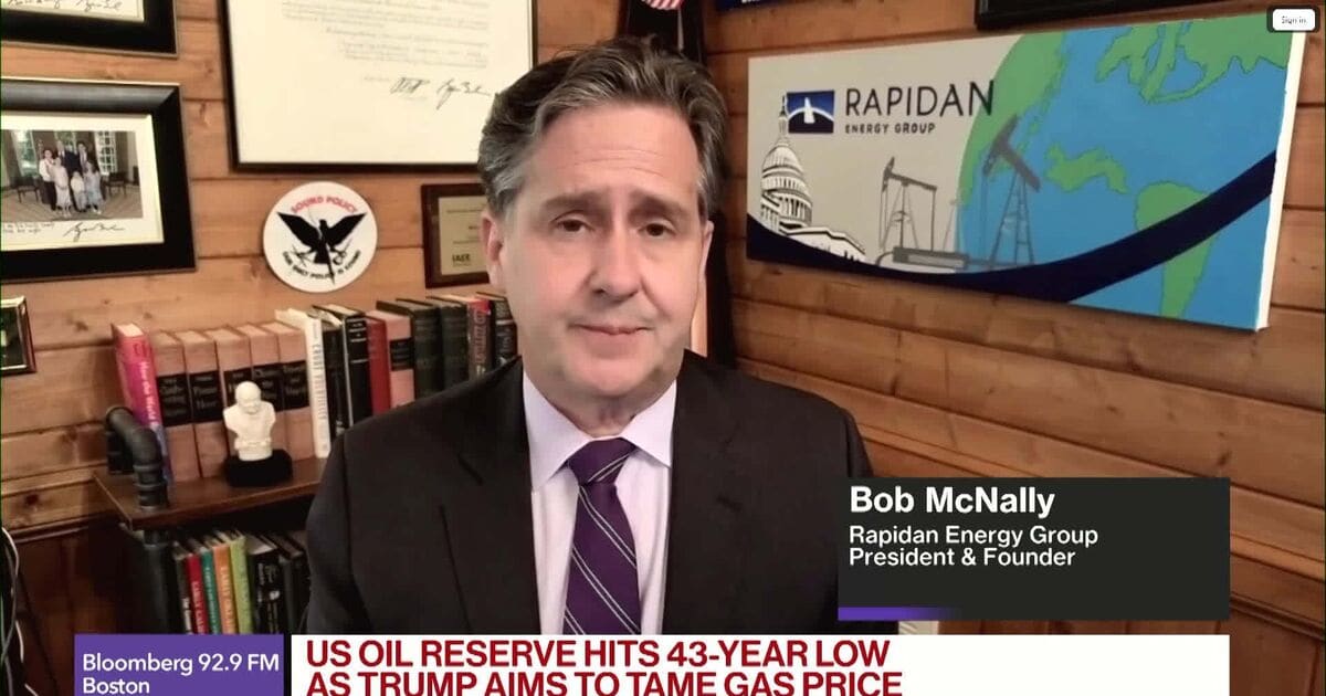 US Oil Reserves Plummet: India's Energy Security & Stocks at Risk