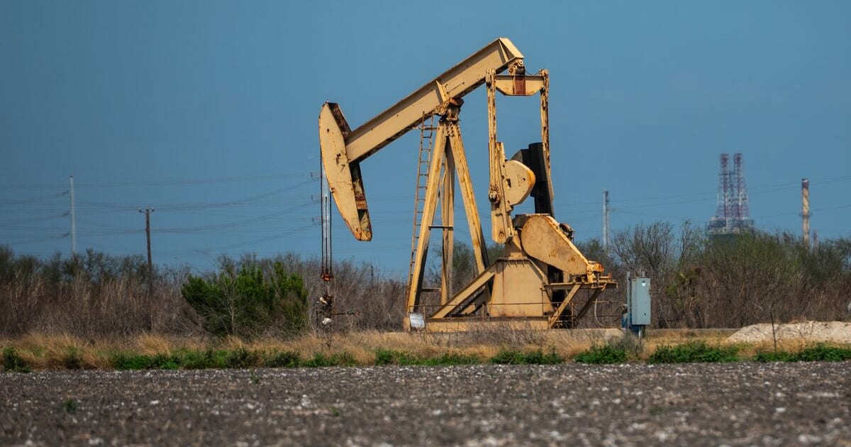 Oil Below $80: US-Iran Deal Unlocks Gains for Indian Stocks