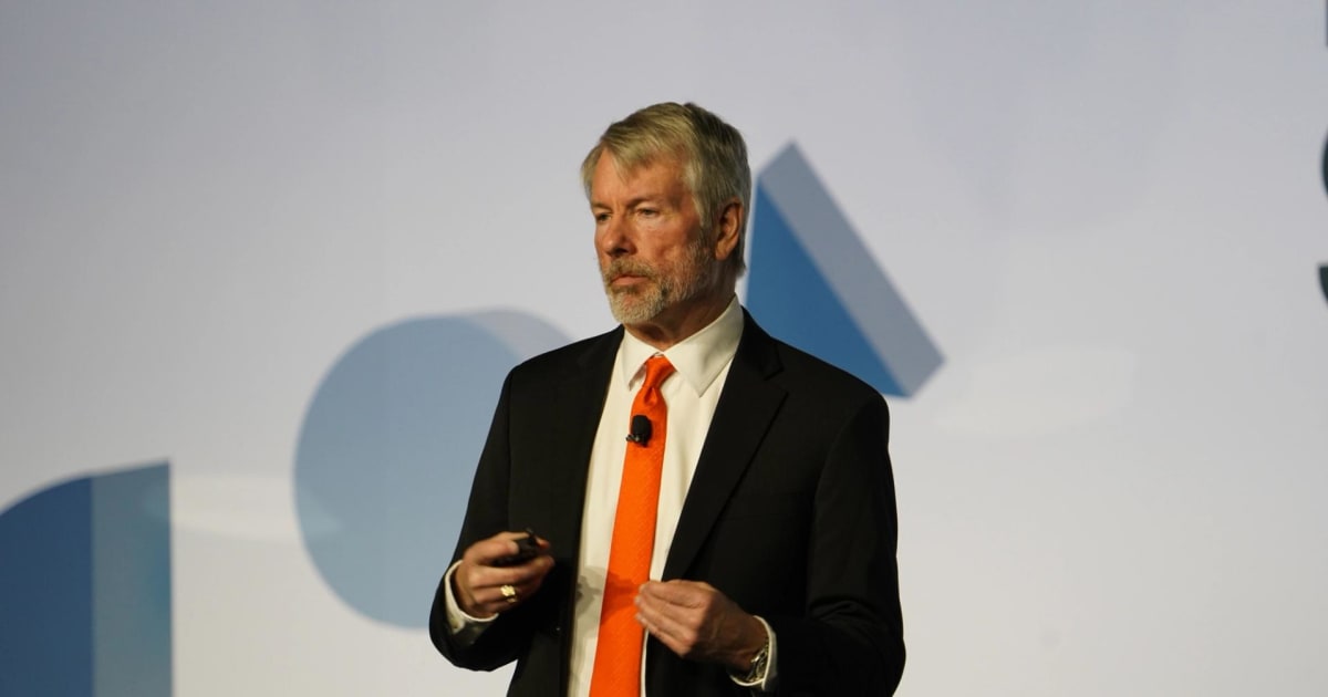 Bitcoin Volatility: Why MicroStrategy’s Sell-Off Could Hit Indian Tech Stocks