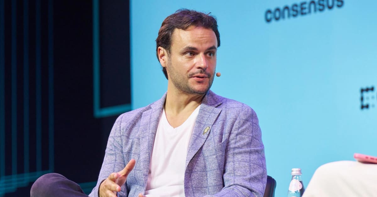 Robinhood’s Blockchain Pivot: How It Disrupts Indian Fintech & Brokerage Stocks
