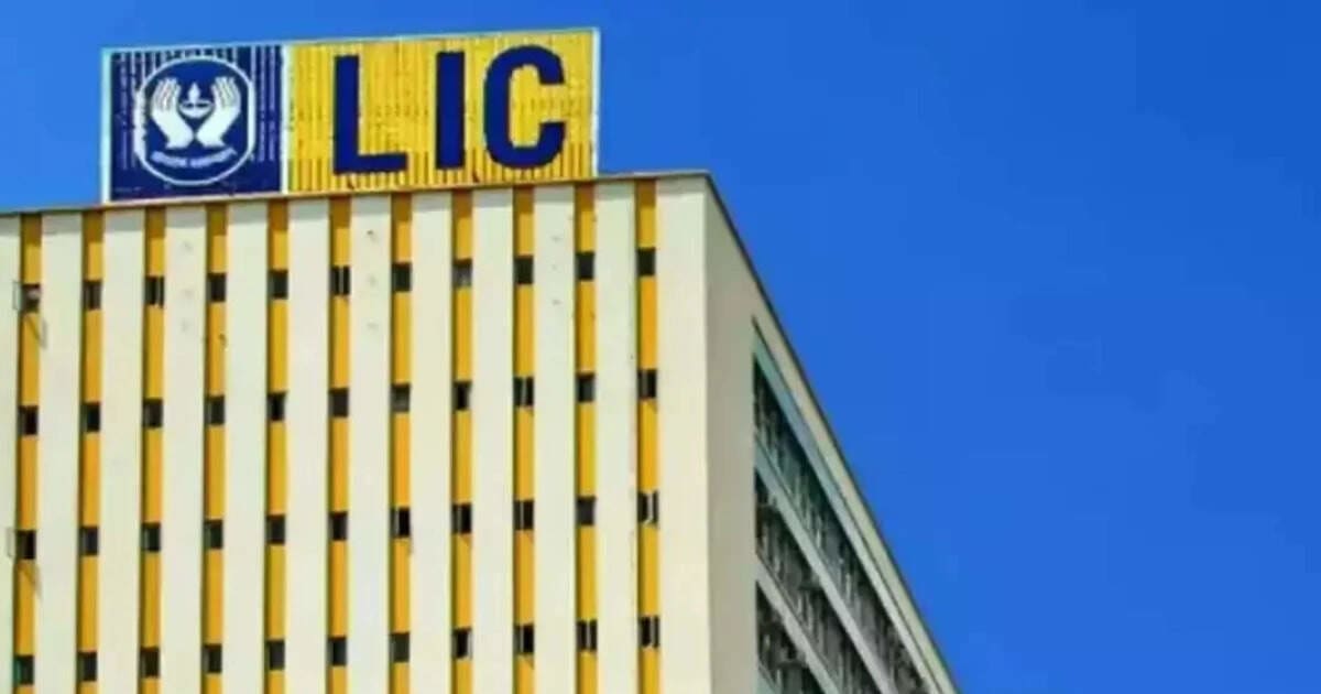 LIC's HDFC Bank Stake Hike: Decoding the RBI Nod & Market Implications
