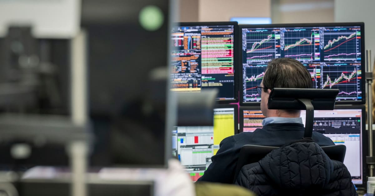 Bitcoin Nears $80K: Decoding Pullback Risks & India's Indirect Market Impact